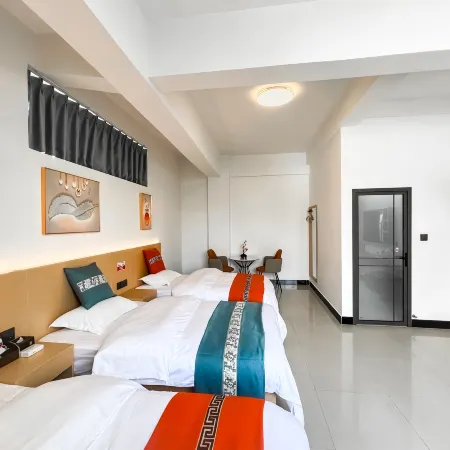 Lushui Yijia Hotel