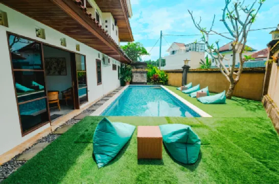 Starloka Saba Bali Hotel Hotel dekat Pantai Lebih