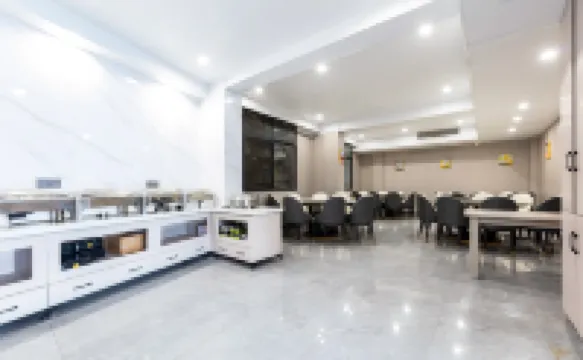 雲端酒店（鳳凰古城景區鳳凰大橋店）