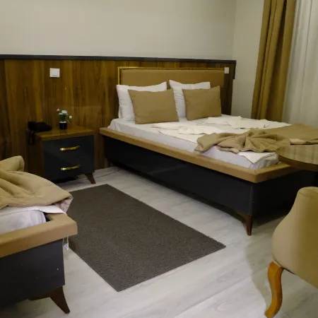 GRAND DIAMOND HOTEL