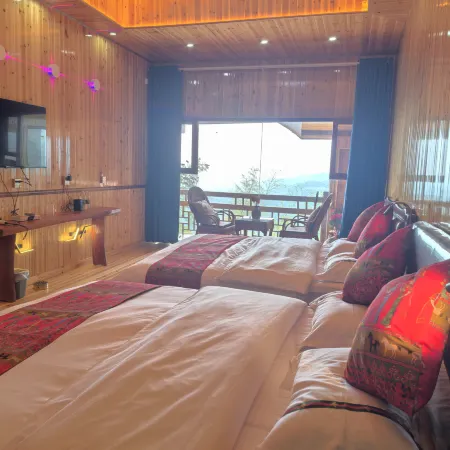 Xinhua County Ziqueyunju Agricultural Development Co., Ltd. Hotels in Xinhua