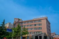 MEHOOD LESTIE Hotel (Zhengzhou Gongyi City Government) Hotels near Yongding Mausoleum