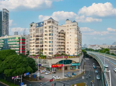 Homeinn Hotel (Nanning Theatre Subway Station Chaoyang Pedestrian Street) Hôtels à : Nanning