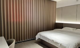 Longkou Zhaoren Business Hotel