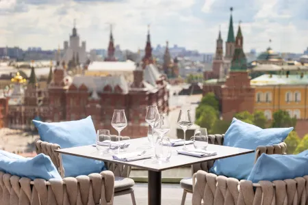 The Carlton, Moscow