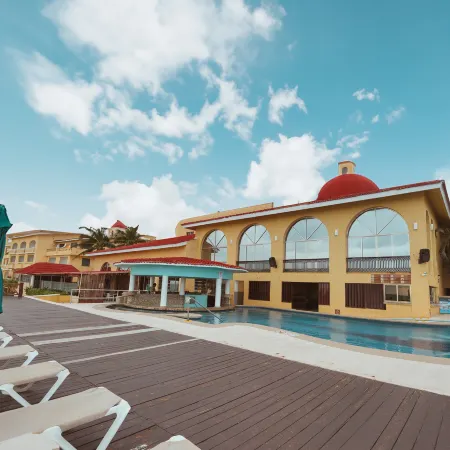 All Ritmo Cancun & Water Park
