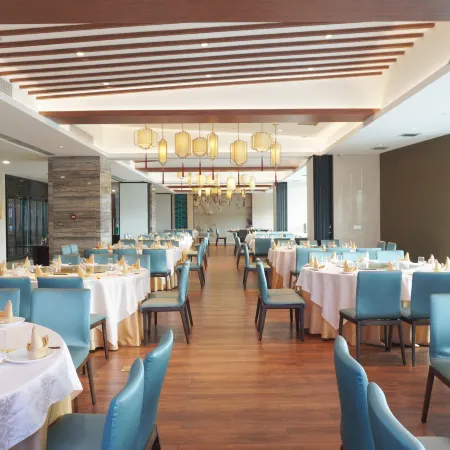Yunfu Xinxing Xiangshun Junzhou Hotel