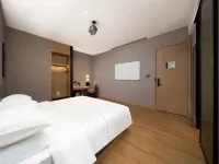 Magnotel Hotel (Jinzhong Lingshi Xinjian Street)