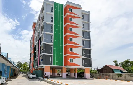 The Wish Hotel Отели в г. Chachoengsao