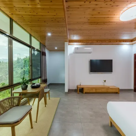 Floral Hotel· Yongding Tulou Busheshan Yin Hotel