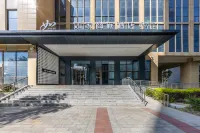 Homeinn Selected Hotel (Xining High-Speed Railway Station)