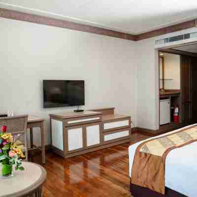 Waterfront Insular Hotel Davao Rooms