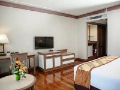 ウォーターフロント インシュラー ホテル ダバオ ダバオのホテル