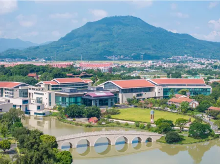 PIEN TZE HUANG HOT SPRING HOTEL Отели рядом с достопримечательностью «Minnan Normal University»