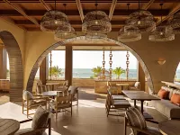 Crowne Plaza FIJI NADI BAY RESORT & SPA by IHG - breakfast