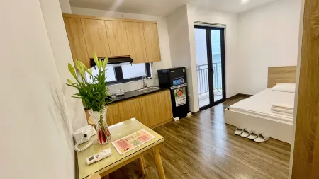 Era Apartment Khúc Thừa Dụ