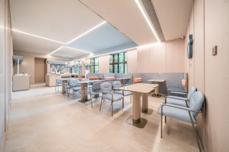 Hanting Hotel(Changchun Fuzhi Road Railway Station) Отели рядом с достопримечательностью «Yatai New City Hotel - Swimming Pool»