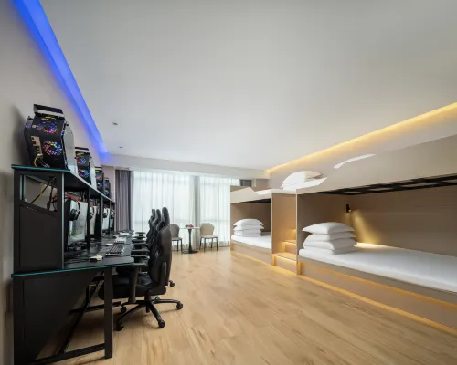 Internet Cafe E-sports Homestay (Dongguan Songshan Lake Resort Zhuowei City Shopping Center) Hotels near Dalang