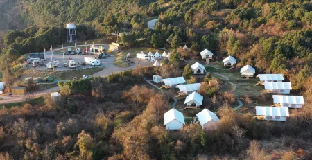AstroTopia Отели рядом с достопримечательностью «Wenfeng Temple»