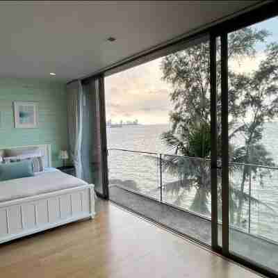 Sandbox Beachfront Villa 1 (3BR-Max14 guests) Rooms