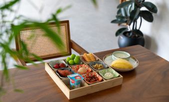 Floral Hotel·Yuedi Hotel (Tonglu OMG Heartbeat Paradise Branch)