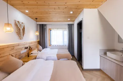 Cunhuan Homestay in Baihaba Hotel dekat Kanas Scenic Spot