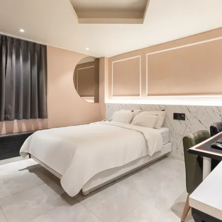 Hotel Daily