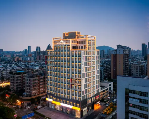 MICROTEL BY WYNDHAM Hotel Jiangmen JunJing โรงแรมในเจียงเหมิน