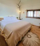 Puzhehei Shuiche Manyi Holiday Inn Hotels in Swan Lake