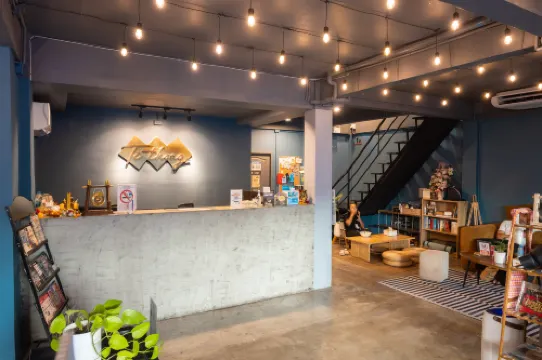 Ti Thong Hostel