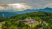 Jiuluzhai Scenic Area Wooden Villa