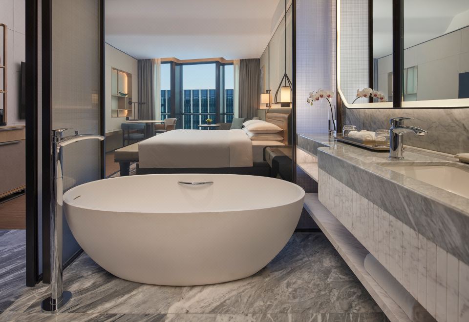 하얏트 리젠시 항저우 공항의 모던한 로비 이미지