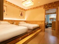 Zang Jinyue Lodge (Kangding Love Song Square Liuliu City Branch) 캉딩 호텔