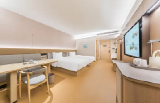 JI Hotel (East Square of Zhengzhou East Railway Station, Baifo South Road)