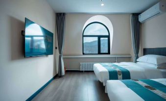 Winter Sunshine Hotel