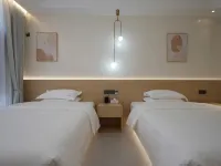 Mile Heyuan Elegant Residence (Dongfeng Yun Town Mile High-Speed Railway Station) Hotels near Mile Railway Station