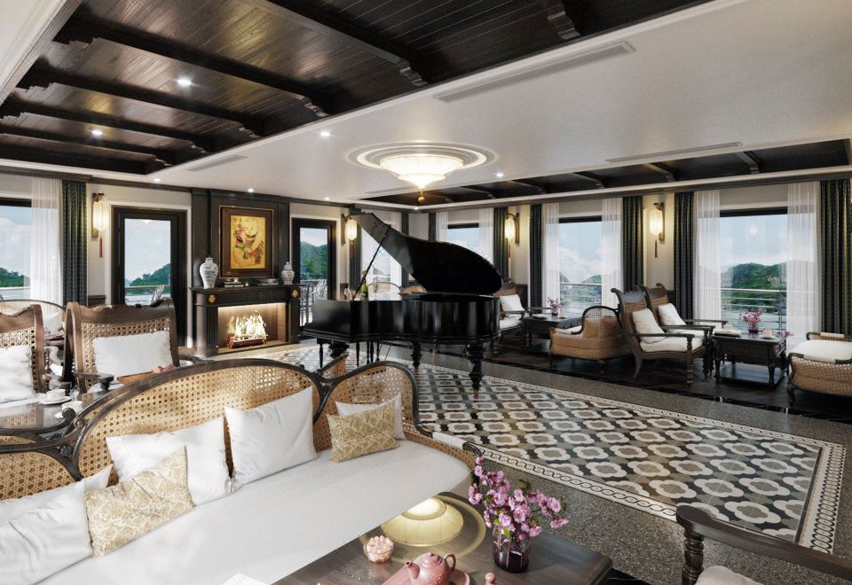 라무르 크루즈 내부