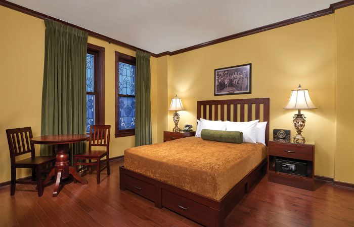 Hotel Apache