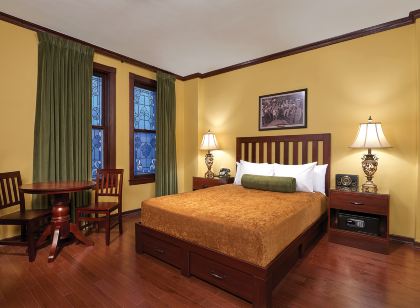 Hotel Apache