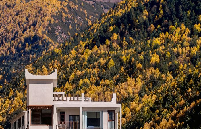 Xunguang Yuegui · Snow Mountain Secret Boutique Stay (Mount Siguniang Scenic Area)