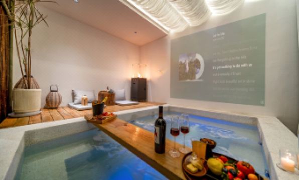 Yingfei July (OMG Heartbeat Paradise Store)