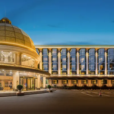 Compass Hotel Hotels near Dajing Station