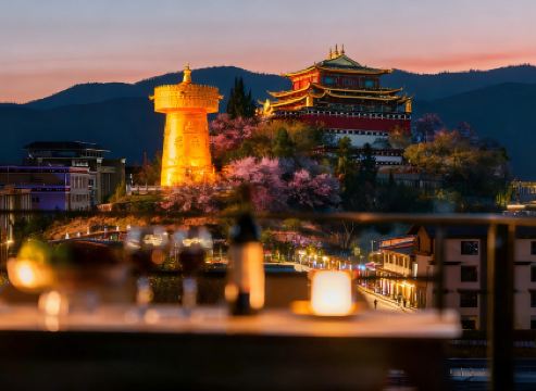 卓梅・Seren Warm Haven・雲端・雪韻丨沁氧幕影雅宿（獨克宗古城店） 香格里拉酒店優惠