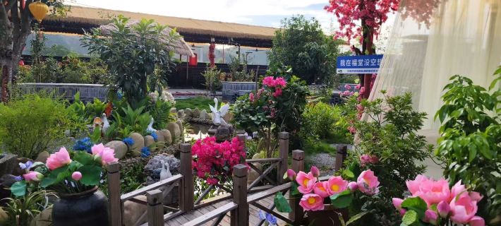 Zhuang and Yao Style Homestay Hotels in Lianshan