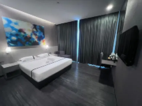 Seeds Hotel Premier One City Subang (Previously e.City Hotel - One City) Hotels near One City