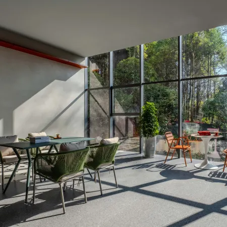 Yunjing Bopan Hotel (Panzhou Donghu Park Hongguo Small Square Branch)