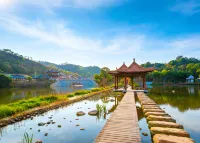 Meizhou Xingning Fulai Deng Resort Hotel (Xihewan 4A Scenic Spot)