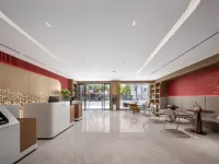 柏曼飯店（上海虹橋龍溪路地鐵站店） - 停車場