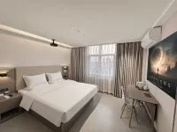 Yunqi Hotel (Columbus Square, Siyang County Hospital)