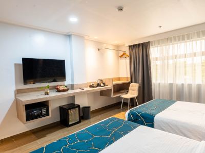 Kuadro Hotel & Suites